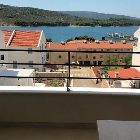Breakaway Apartment Cres